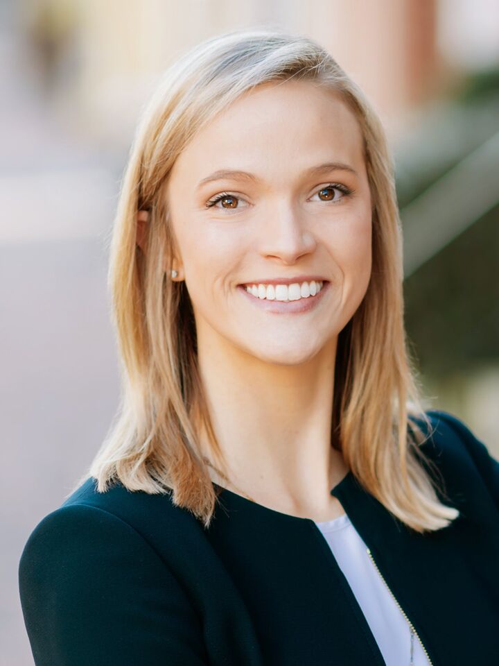 Sallie Seiy Headshot